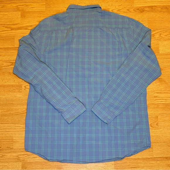 Old Navy Men’s “The Classic Shirt” - Picture 3 of 3